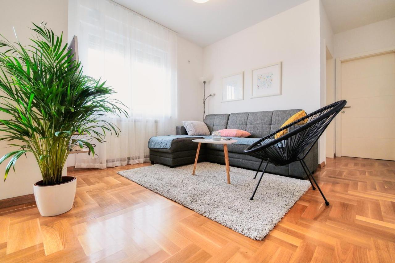 Lovely Apartment Mira Near Airport Zagreb Nagygorica Kültér fotó